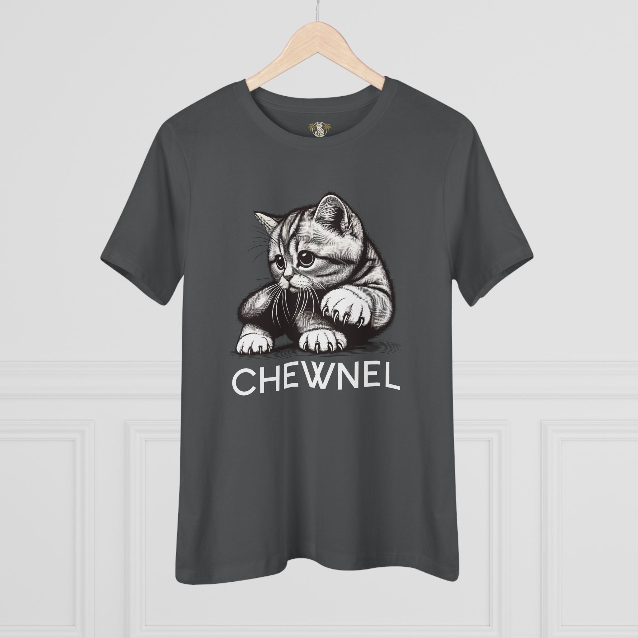 Chewnel Haute Cat-ture Graphic Women's T Shirt