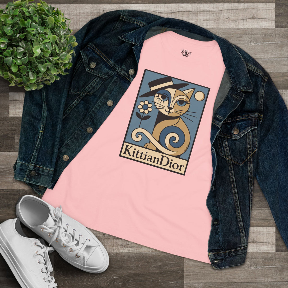 Kittian Dior La Parisienne Boxed Art Deco T-Shirt in pink, flat lay
