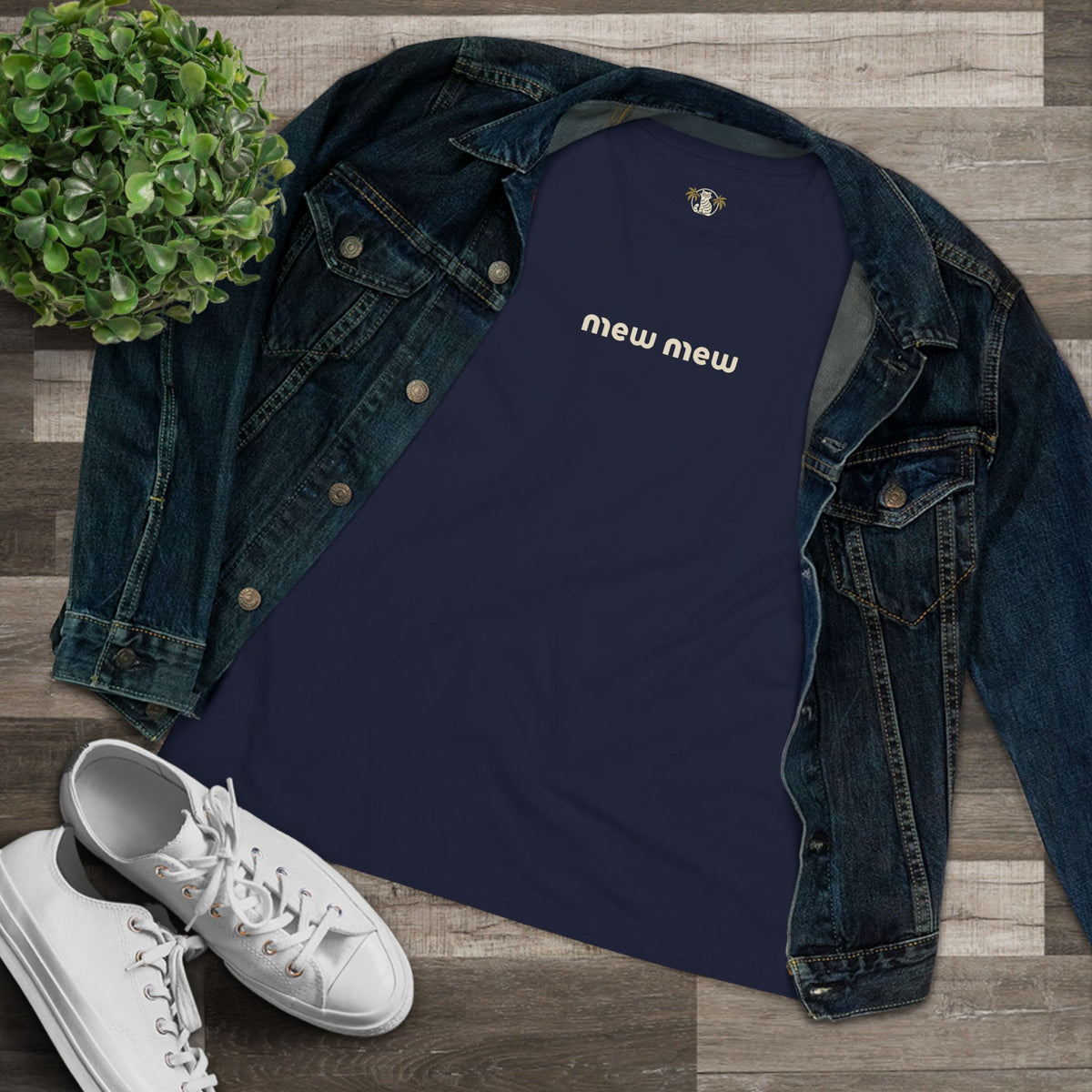 Mew Mew Chest Logo Back Cat Graphic Women's T-Shirt in navy, flat lay
